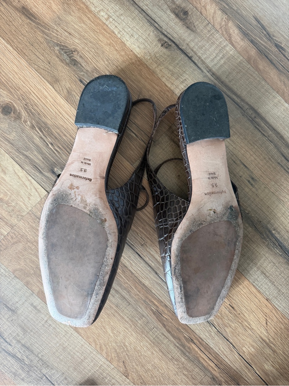 EUC Reformation Claire Slingback Mules in Croc-embossed Leather - Picture 6 of 8
